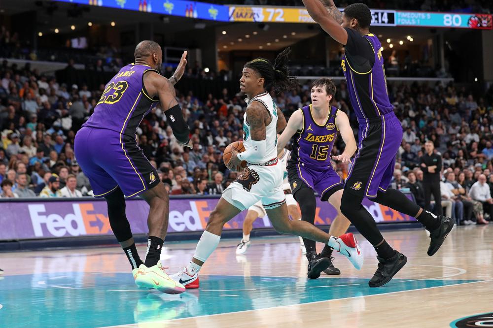 尽管二人均 尽管二人均